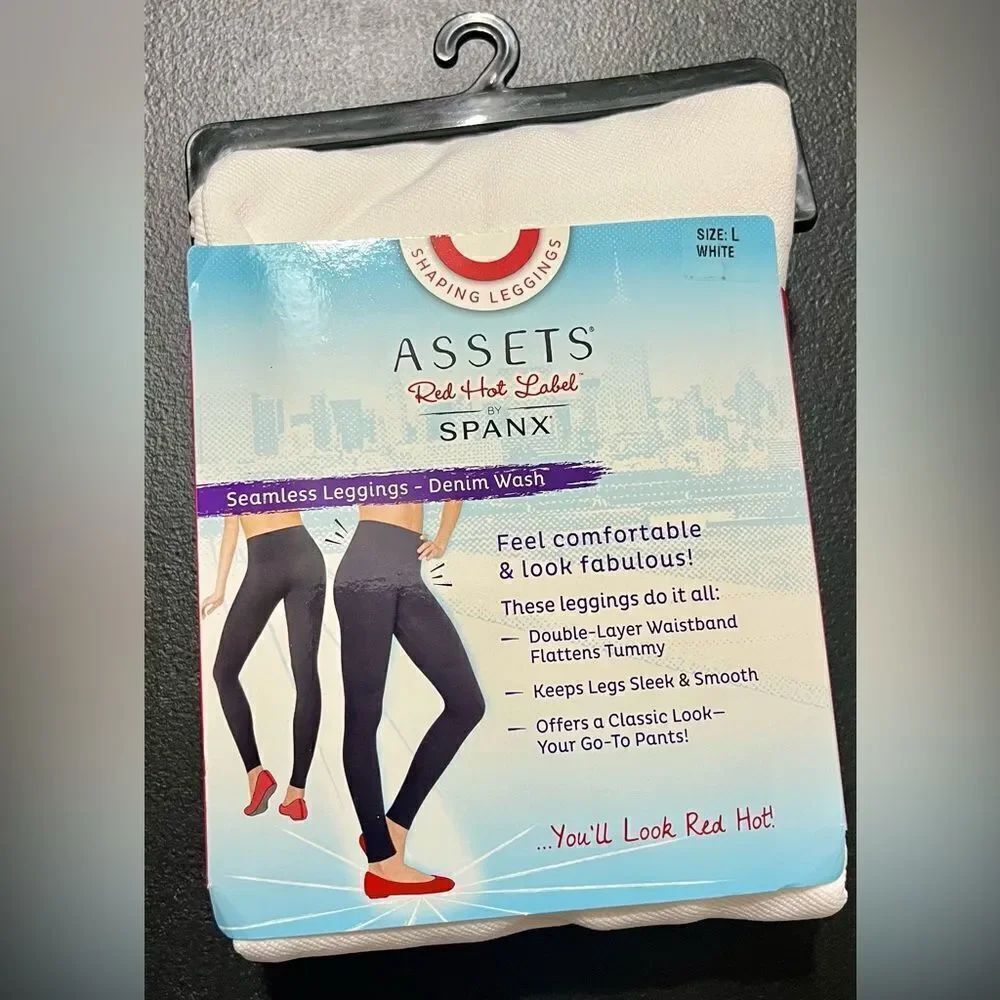 Assets Red Hot By Spanx Shaping Leggings - white large